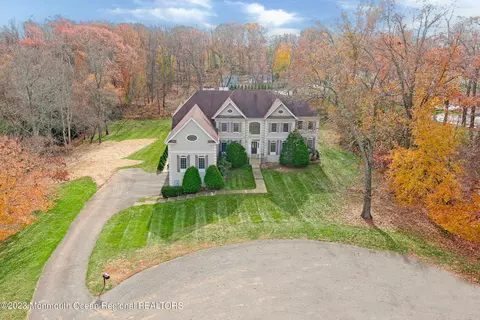9 Netter Ct, Marlboro, NJ 07746