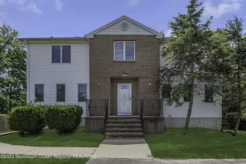 26 Dena Ct, Lakewood, NJ 08701