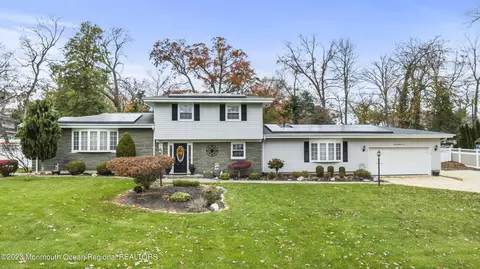 910 Somerset Dr, Toms River, NJ 08753