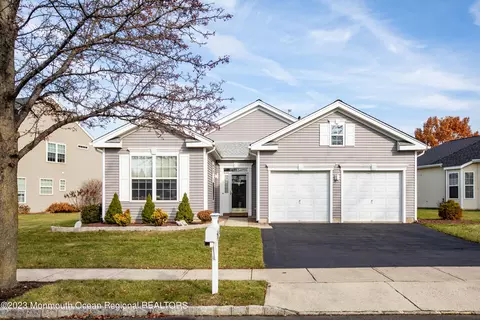 89 Minuteman Cir, Allentown, NJ 08501