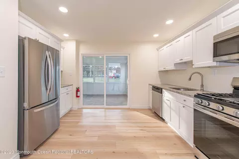 5 River Ln #133, Brick, NJ 08724