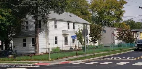 14 Lloyd St, Freehold, NJ 07728