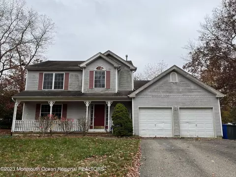 49 Capstan Ave, Manahawkin, NJ 08050