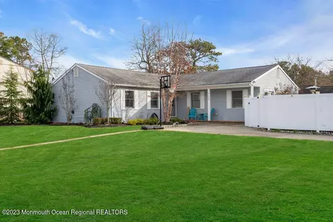 1000 3rd Ave, Toms River, NJ 08757