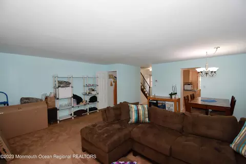 36 Townsend Dr, Matawan, NJ 07747 photo 12