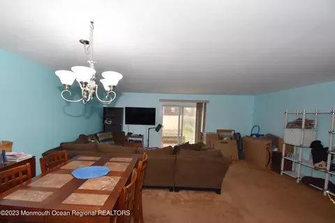 36 Townsend Dr, Matawan, NJ 07747 photo 7