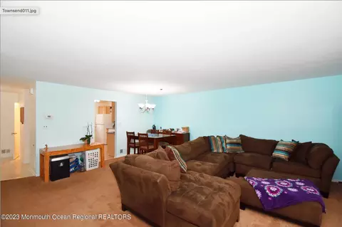 36 Townsend Dr, Matawan, NJ 07747 photo 10