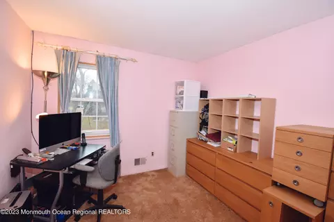 36 Townsend Dr, Matawan, NJ 07747 photo 23