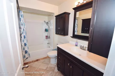 36 Townsend Dr, Matawan, NJ 07747 photo 27