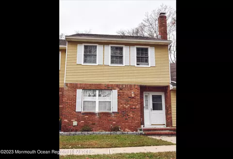 36 Townsend Dr, Matawan, NJ 07747 photo 2