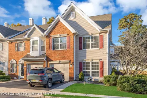 1008 English Ln #1064, Toms River, NJ 08753