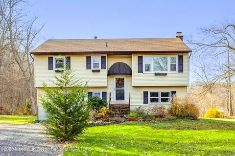 76 Rochdale Ave, Millstone, NJ 08535