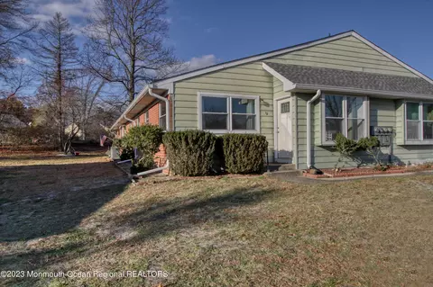 1 Ironside Dr #A, Whiting, NJ 08759