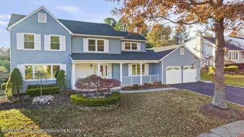 6 Heron Dr, Marlboro, NJ 07746