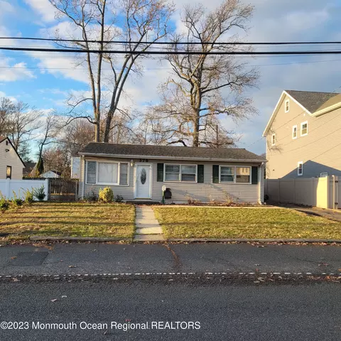 370 Ocean Blvd, Keyport, NJ 07735