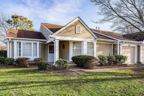906 Stratford Ct # A, Manchester, NJ 08759