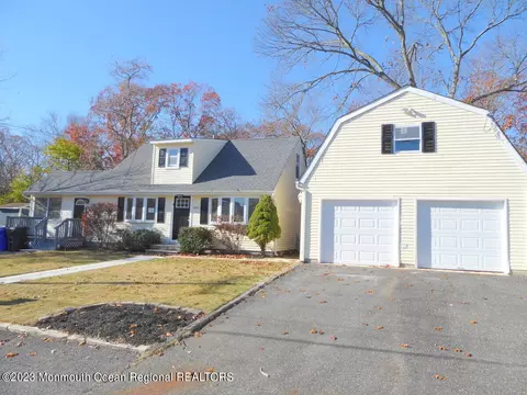 140 Harding Dr, Brick, NJ 08724