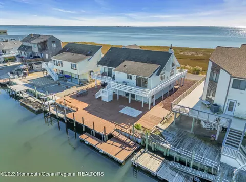 55 Ohio Dr, Little Egg Harbor, NJ 08087