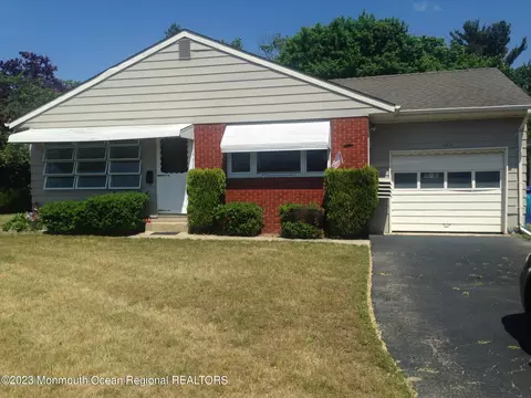 105 Fox Glove Run, Toms River, NJ 08755