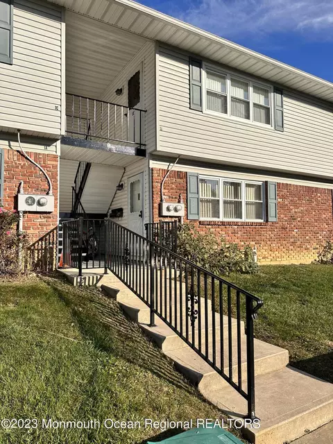 1 Hawaii Ct # B, Matawan, NJ 07747