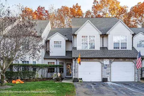 3304 Pepperbush Ct, Toms River, NJ 08755