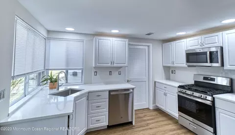 1204 Thornbury Ln #A, Manchester, NJ 08759