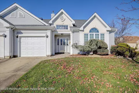 135 Birmingham Ln, Monroe, NJ 08831