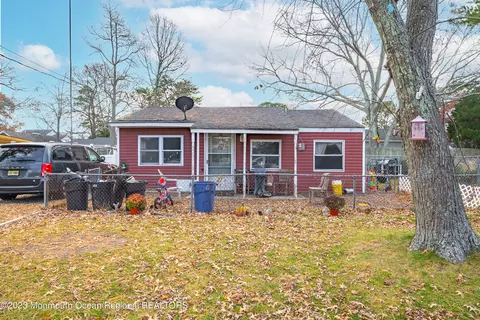 805 Buena Vista Rd, Forked River, NJ 08731