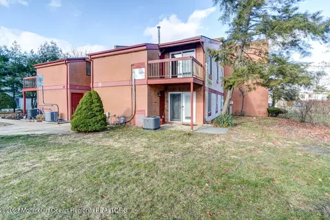 28 Newport Ct #211, Brick, NJ 08724