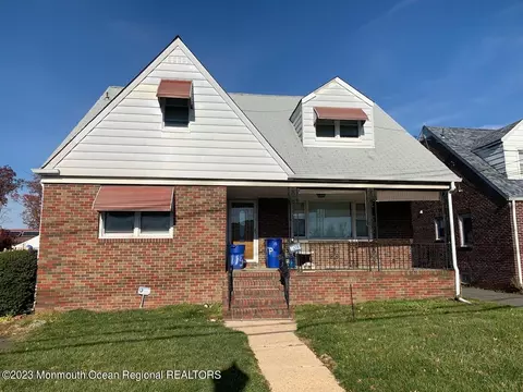 1154 Roosevelt Dr, Carteret, NJ 07008