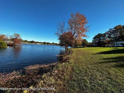 302 Malvern Ct # C, Lakewood, NJ 08701