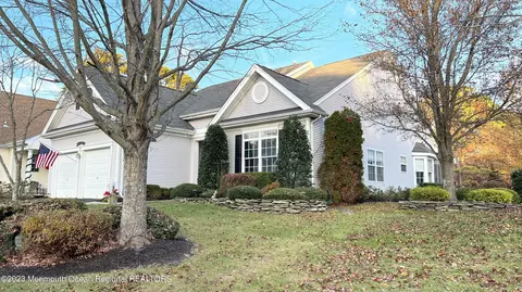 351 Golf View Dr, Little Egg Harbor, NJ 08087