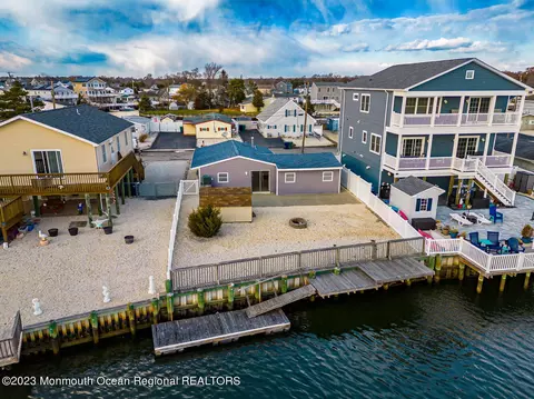 41 Lake Huron Dr, Little Egg Harbor, NJ 08087