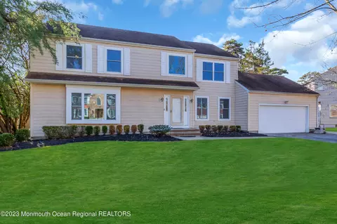 575 Seton Cir, Lakewood, NJ 08701