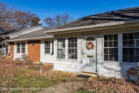 495 Thornbury Ct # C, Lakewood, NJ 08701