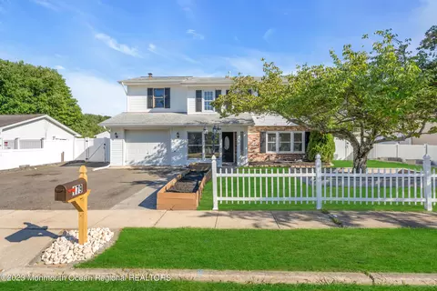 179 Beverly Dr, Barnegat, NJ 08005