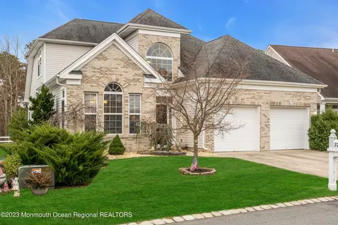 27 Harvey Cedar Way, Waretown, NJ 08758