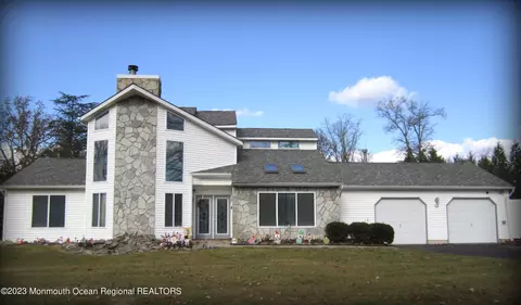 52 Union Hill Rd, Manalapan, NJ 07726