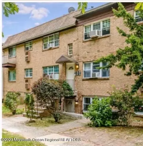 196 College Dr #196, Edison, NJ 08817