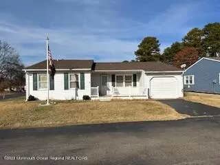 28 Keene St #70, Whiting, NJ 08759
