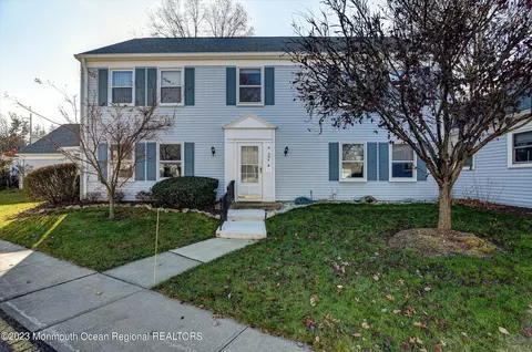 394 Orrington Ln # B, Monroe, NJ 08831