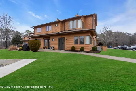 12 English Ln #358, Brick, NJ 08724