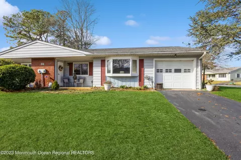 32 Texas Blvd #A, Manchester, NJ 08759
