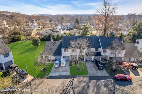 99 Lexington Cir, Matawan, NJ 07747