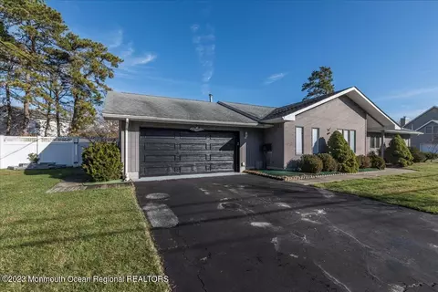1444 Clearview St, Forked River, NJ 08731 photo 3