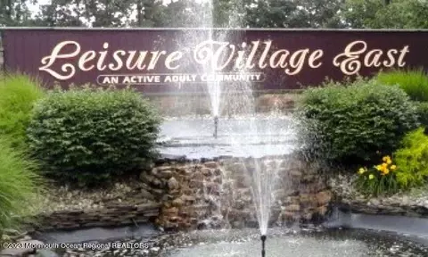 944 Aberdeen Dr #E, Lakewood, NJ 08701