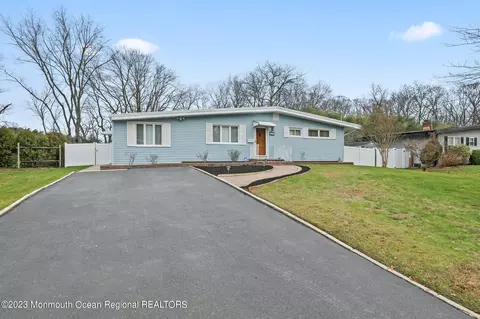 258 Parkview Ter, Lincroft, NJ 07738