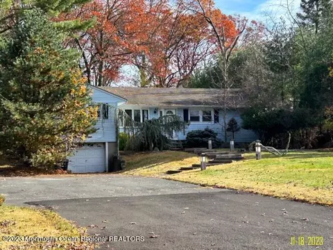 26 E Francis Ave, Morganville, NJ 07751