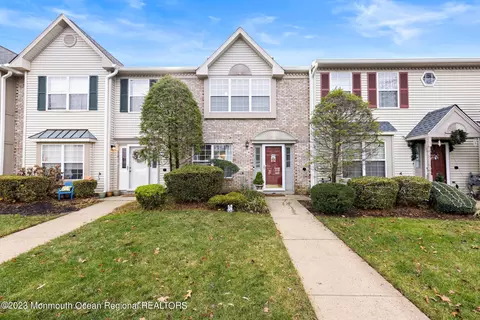 117 Gettysburg Ln, Holmdel, NJ 07733