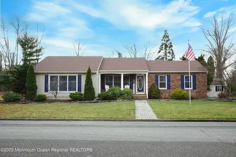 3201 Arthur St, Wall, NJ 07719
